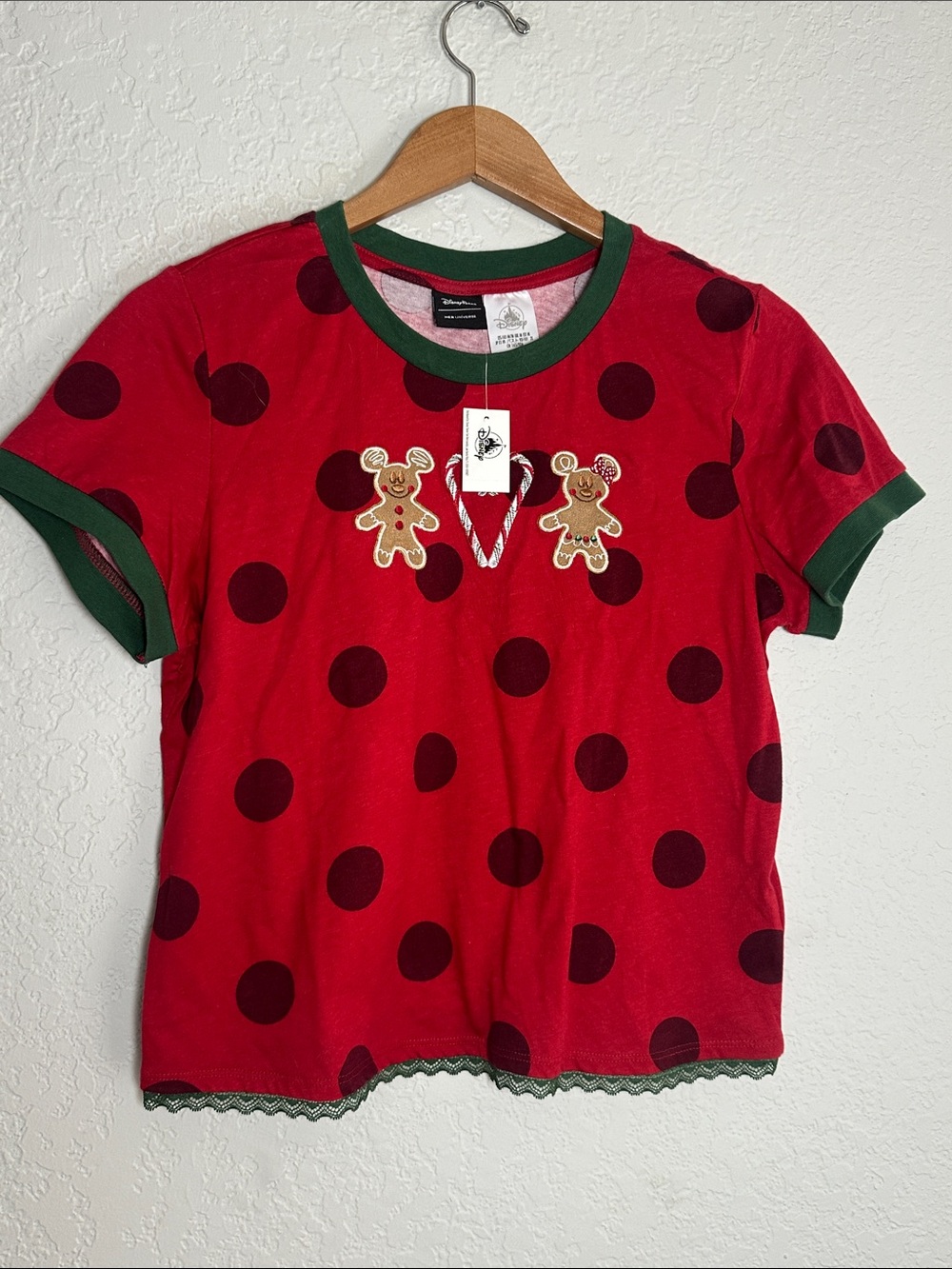 NEW Disney Red Short Sleeve Top Lace Trim Gingerbread Men Appliqués Polka Dot